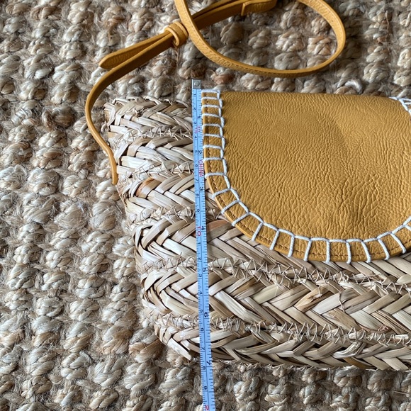 Universal Thread straw handbag - Picture 8 of 8